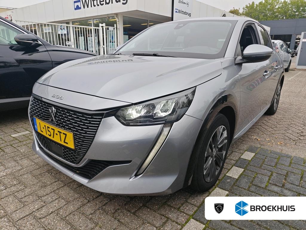 Peugeot e-208 EV Allure Pack 50 kWh | Fase 3 laden | Navigatie | Camera | Stoelverwarming | NL auto | 1e Eigenaar | Dealer onderhouden |