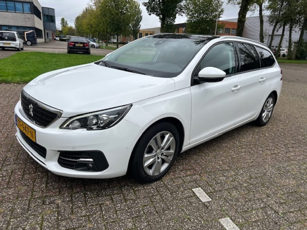Peugeot 308 SW 1.2 PureT.Blue L. Ex PANO LEER NAVI CRUISE.
