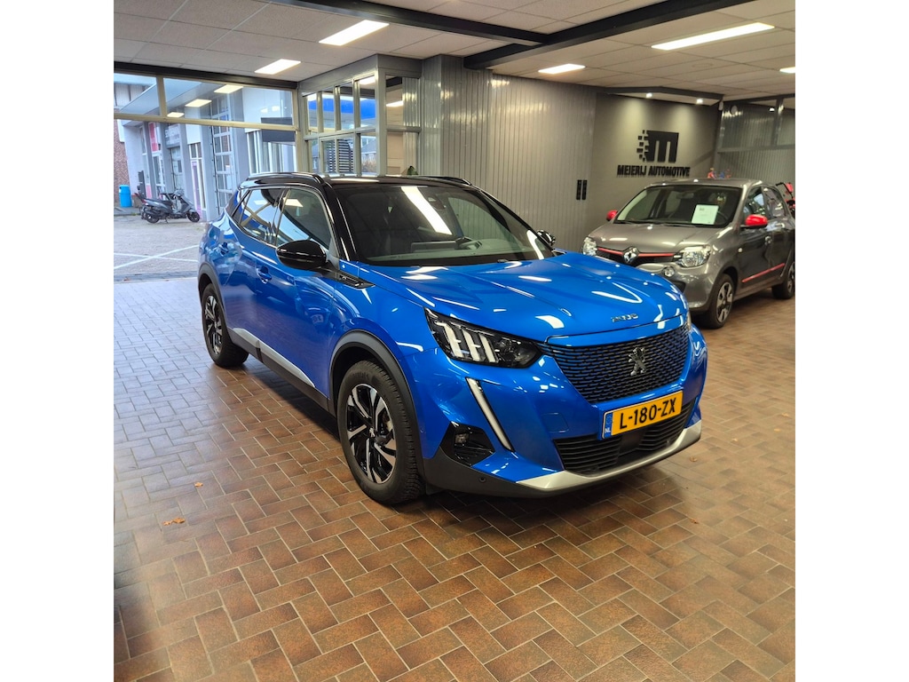 Peugeot e-2008 8 GT Line 50 kWh | Camera | Stoelverwarming | LED | 11kW | Navi | Warmtepomp