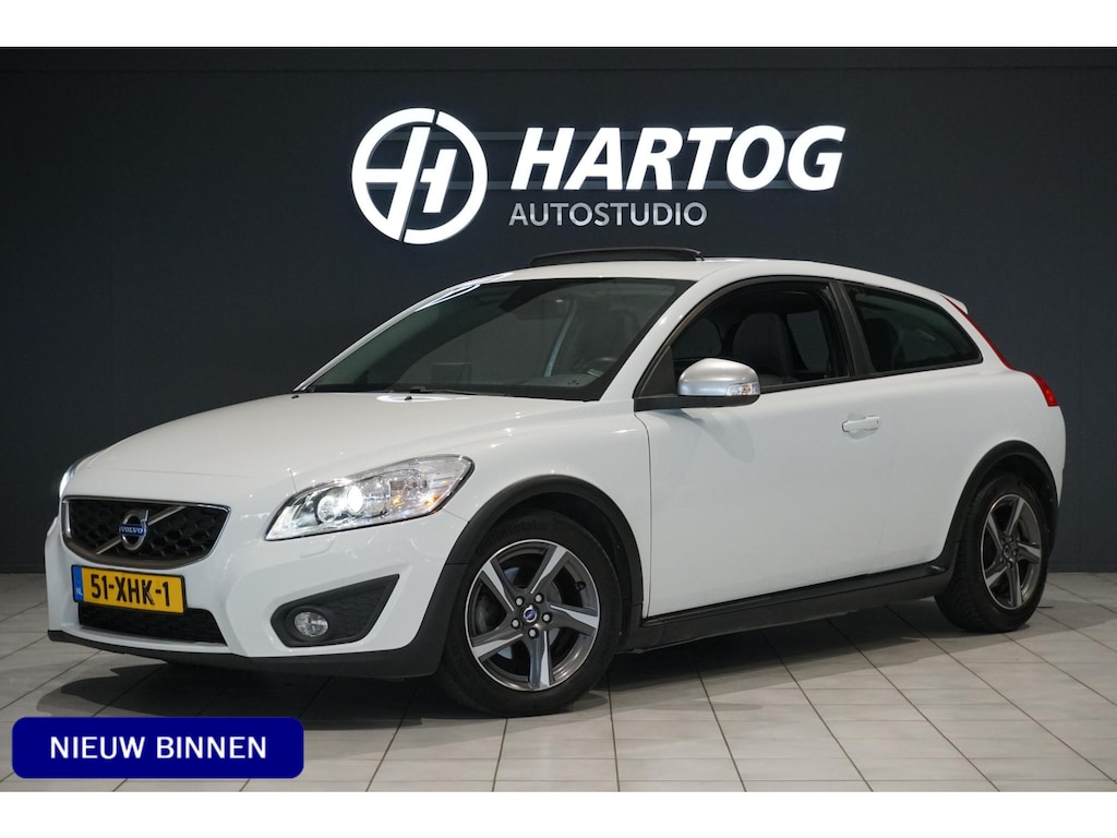 Volvo C30 1.6 D2 R-edition + PANO / NAVI / LEDER / XENON / STOELVERWARMING