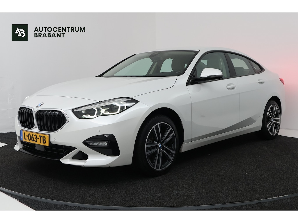 BMW 2-serie Gran Coupé 220i Business Edition (CRUISE CONTROL, NAVIGATIE, SFEERVERLICHTING)