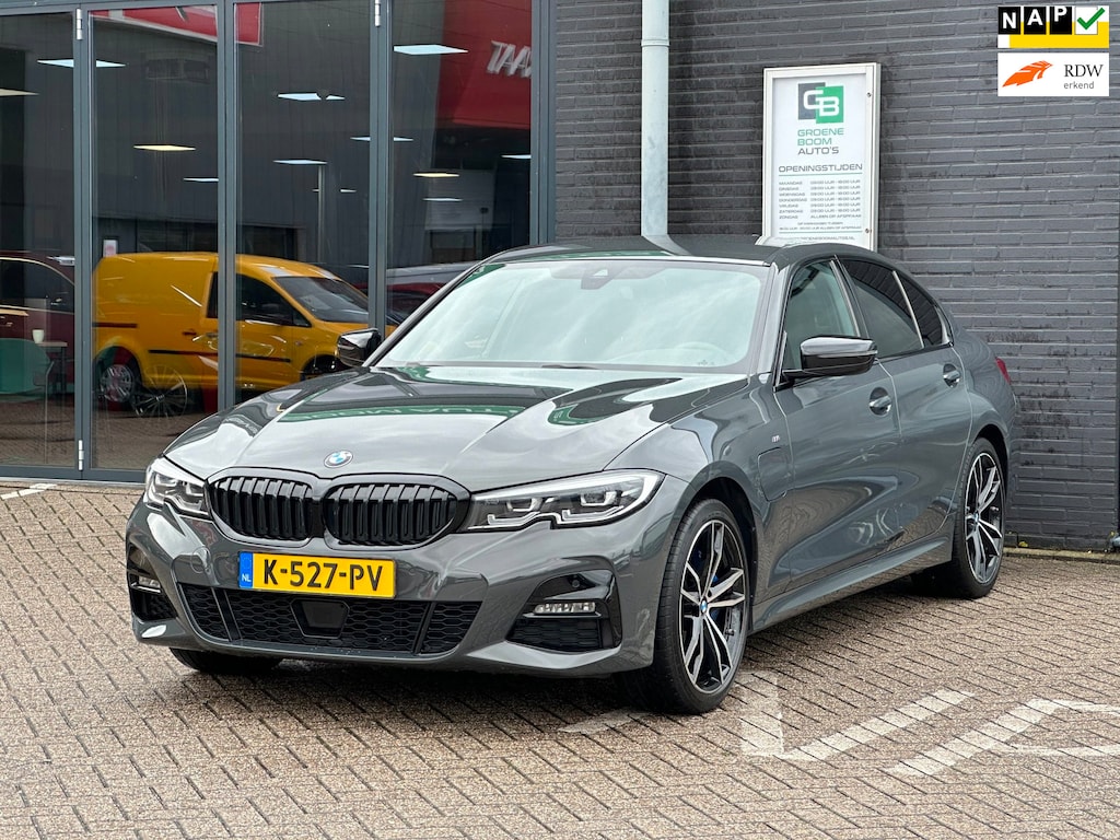 BMW 3-Serie 330e eDrive Edition/M-PAKKET/CAMERA/CARPLAY/NL-AUTO NAP!!