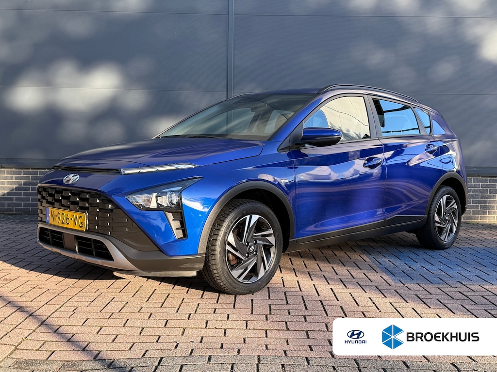 Hyundai Bayon 1.0 T-GDI Comfort / Apple CarPlay / Android Auto / Cruise control / Achteruitrijcamera / Parkeersensoren achter / Airconditioning / Bluetooth / Multifunctioneel stuurwiel / Rijstrookassistentie / Automatische noodremassistentie / LED-dagrijverlichting / Elektrische ramen / Elektrisch verstelbare buitenspiegels / Centrale deurvergrendeling met afstandsbediening