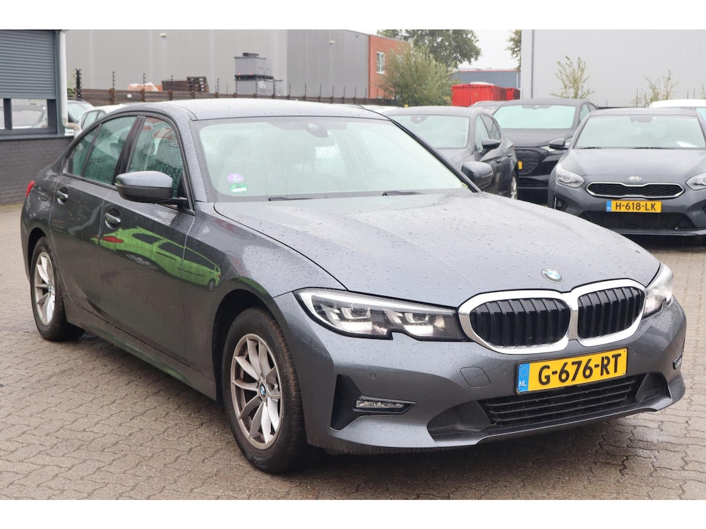 BMW 3-Serie 320i Executive Edition | NL Auto/2e Eigenaar | Navigatie full map | Virtual cockpit | Bluetooth | Climate control | Cruise control