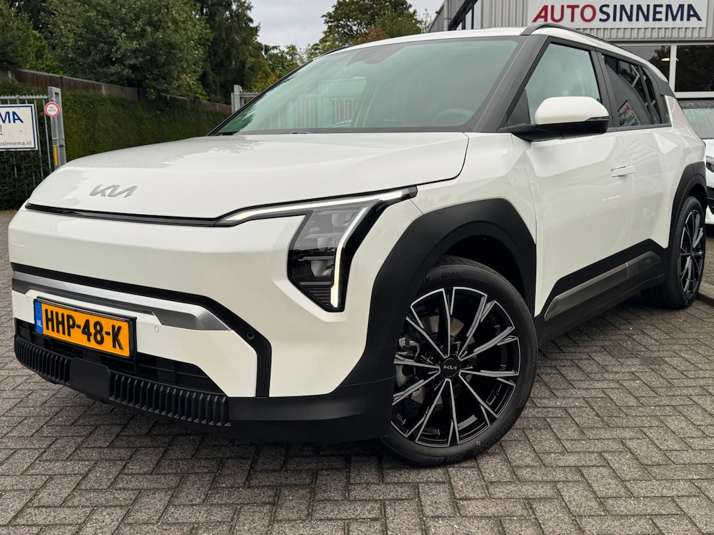 Kia EV3 Plus 81.4 kWh | 19" Velgen | 1e eigenaar | Stoelverwarming | Stuurverwarming |