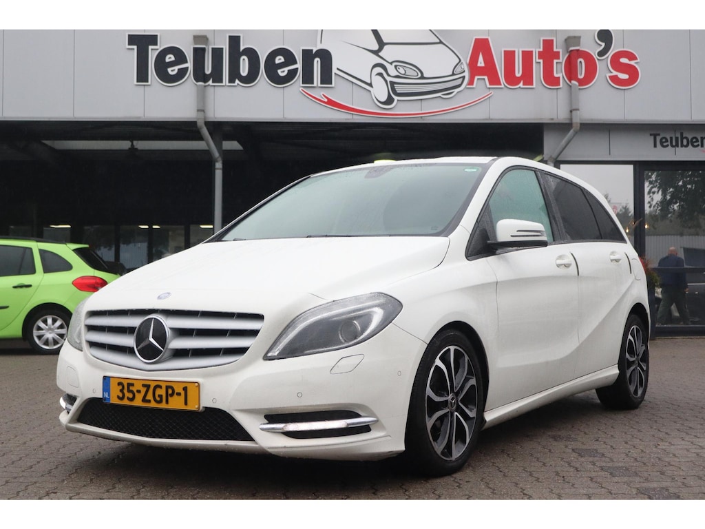 Mercedes-Benz B-klasse 180 CDI Ambition | Automaat | Xenon | PDC voor en achter | Navigatie | Bluetooth | Trekhaak