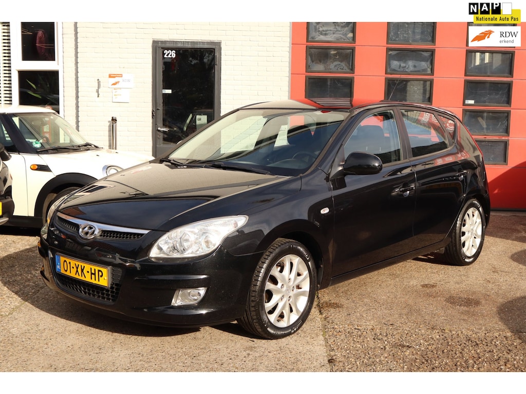 Hyundai i30 1.6i Dynamic Luxe , AIRCO, SPORTVELGEN,