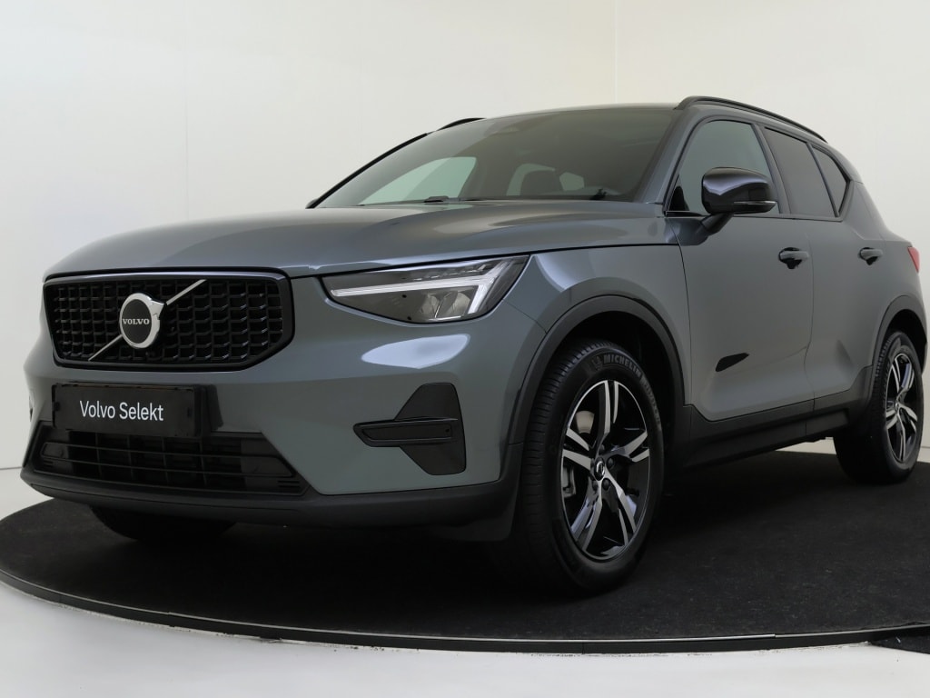 Volvo XC40 2.0 B4 Plus Dark | Trekhaak | Schuif-/Kanteldak | Memory |