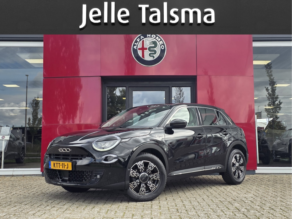 Fiat 600 1.2T 100 Hybrid Urban | LED | CarPlay | Camera \ Style Pack | Winter Pack