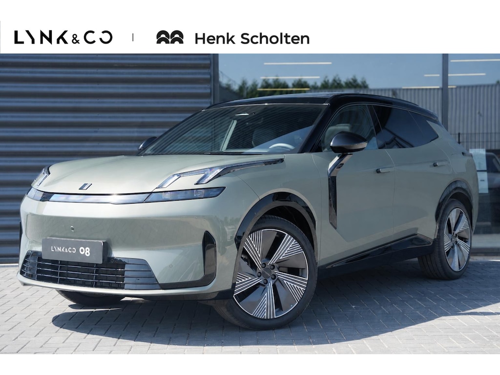 Lynk & Co 08 1.5 More | 200km Hybride | Stoelmassage, Verwarming en Ventilatie | Panoramadak | Matrix LED | Harman Kardon | 360° Camera | Getint glas | Bestuurdersstoel met geheugen | Sfeerverlichting | Apple Carplay | Dodehoekassistent | Adaptive Cruise Contol