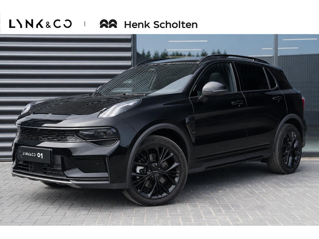 Lynk & Co 01 276PK More | 360 Graden Camera | Harman Kardon | Panoramadak | Elektrisch bedienbare voorstoel met geheugen | Keyless Entry | Getint glas | Adaptieve Cruise Control | Dodehoekassistent | Sfeerverlichting | Stuurwielverwarming | Stoelverwarming