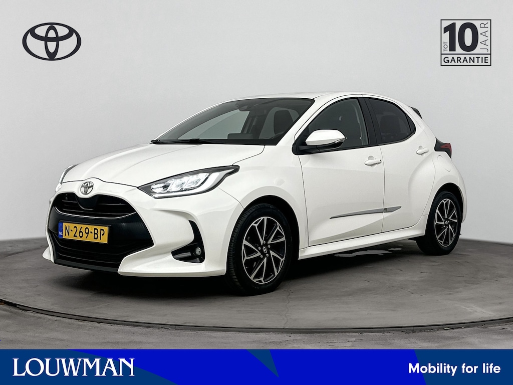 Toyota Yaris 1.5 VVT-i Dynamic | Navi | Lichtmetalen Velgen | Parkeercamera | Apple Carplay/Android Auto | Chroompakket |
