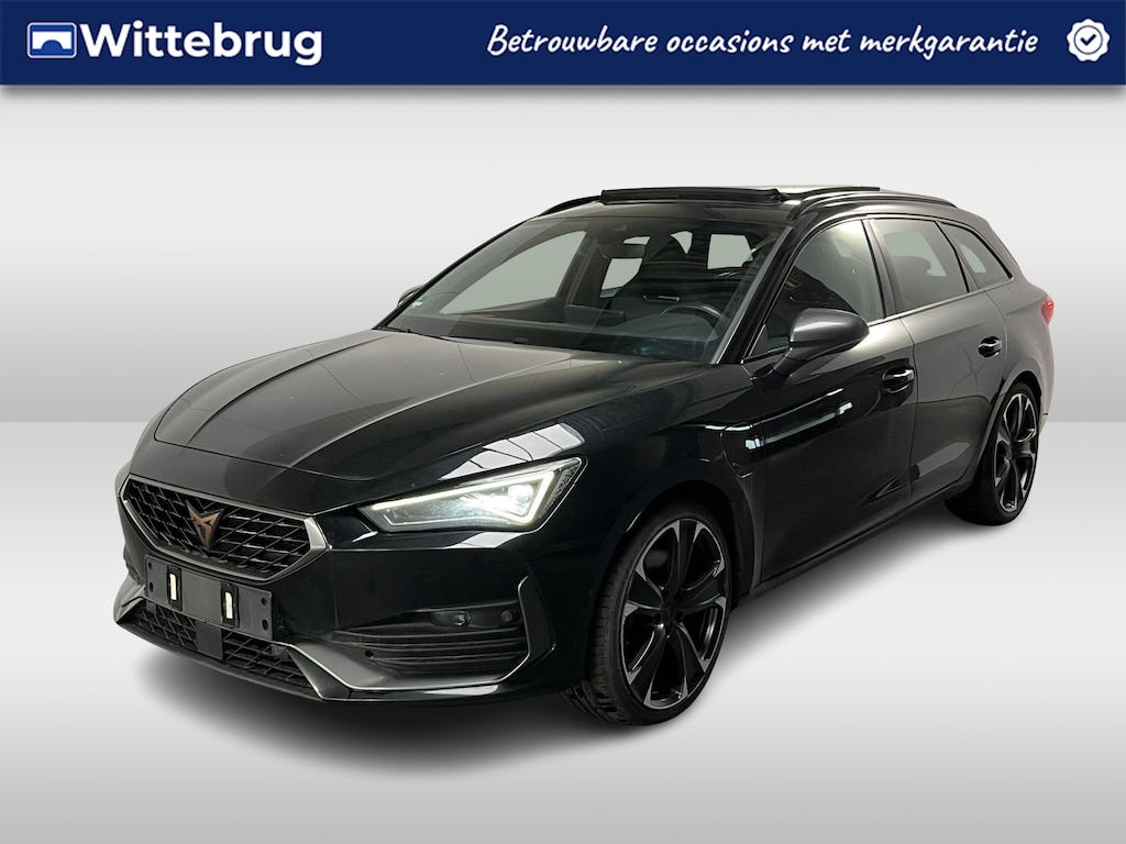 CUPRA Leon Sportstourer 1.4 e-Hybrid VZ Performance / AUTOMAAT/ 245 PK/ PANO/ PARK.SENSOR.V+A/ CAMERA/ STUUR+STOELVERWARM./ MEMORY SEAT/ FULL LINK/ ACC/ DCC/ DODEHOEK/ ELEK.ACHTERKLEP/ KEYLESS/ DIGITAL DASH/ NAVI/ DAB/ CLIMA/ LED