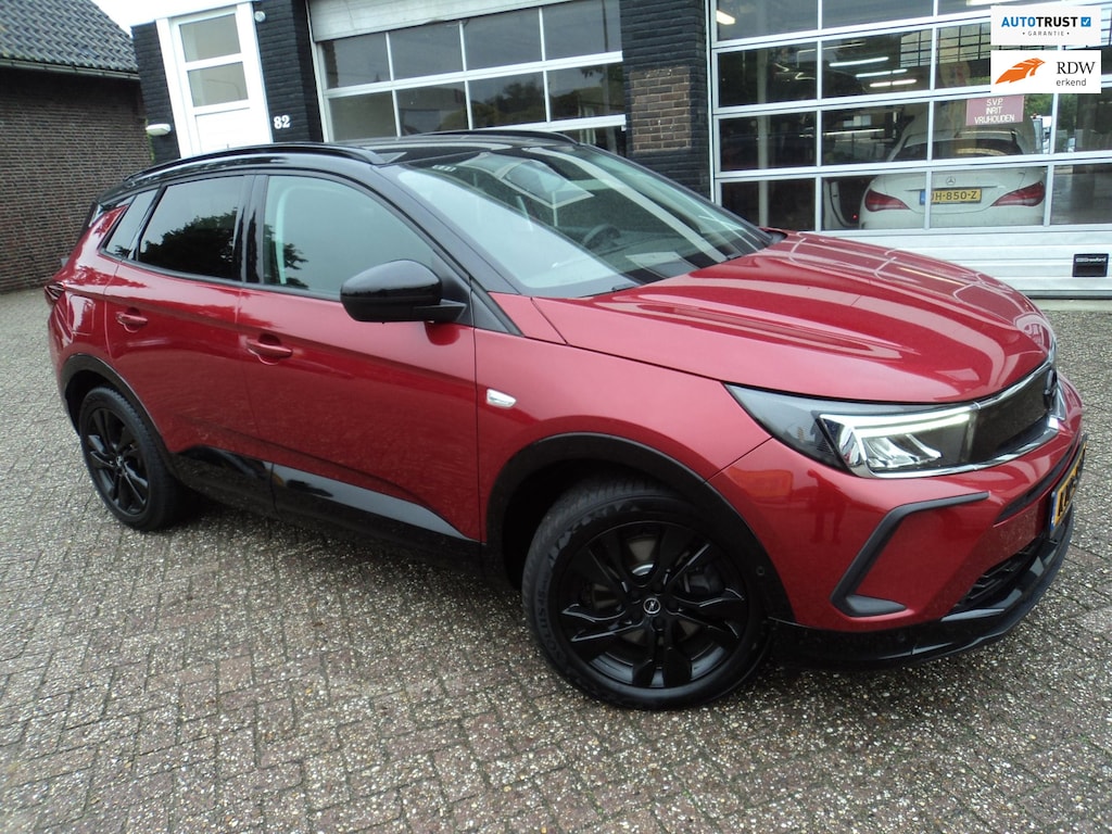 Opel Grandland 1.6 Turbo Plug-In Hybrid Ultimate