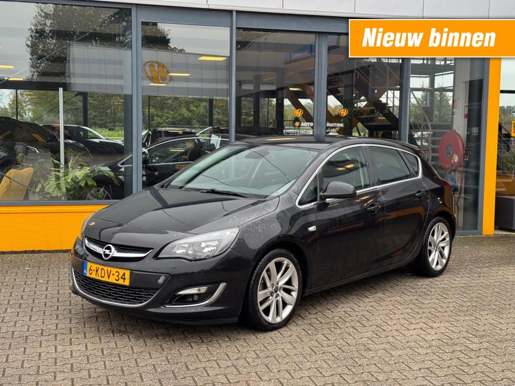 Opel Astra 1.4 Turbo Sport - sensoren - trekhaak - navi