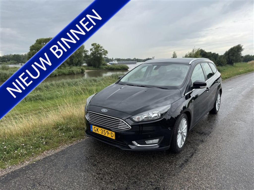 Ford Focus Wagon 1.0 Titanium Edition ECC.LMV.CRUISE.PDC.TREKHAAK