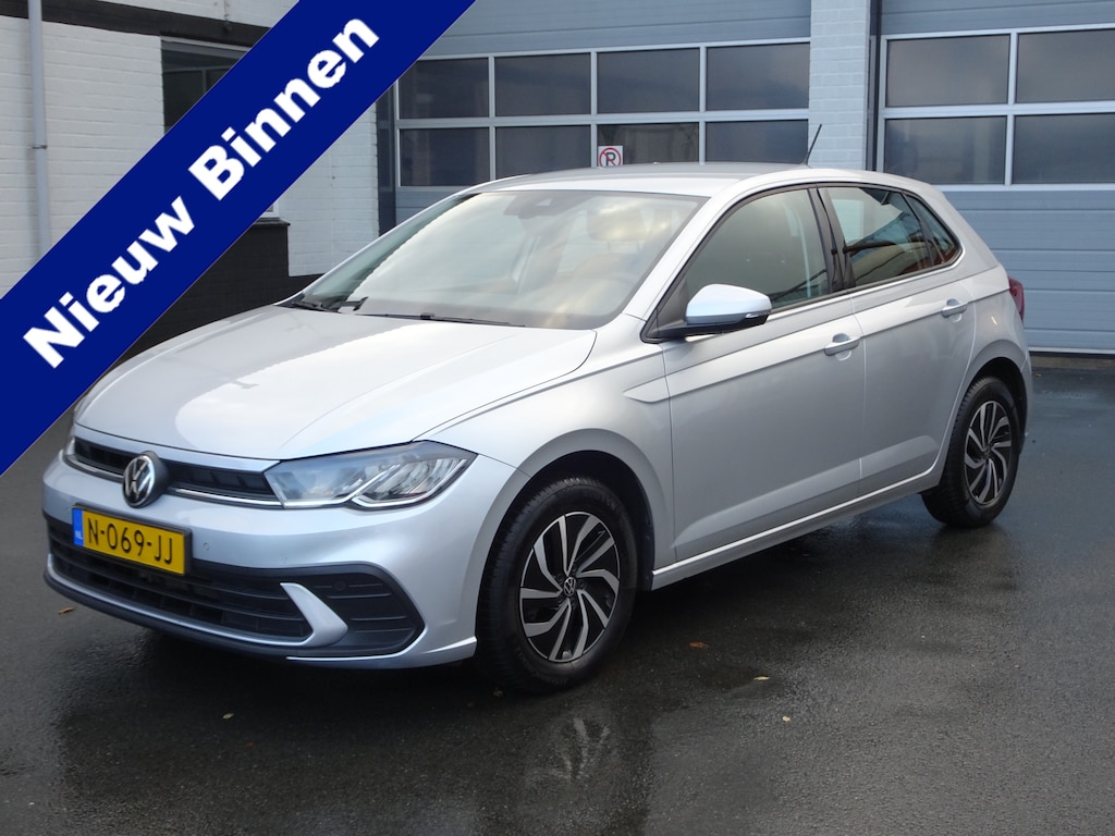 Volkswagen Polo 1.0 TSI Life Airco, licht metalen velgen, cruise controle, navigatie, parkeersensoren, apple carplay, android auto, enz.