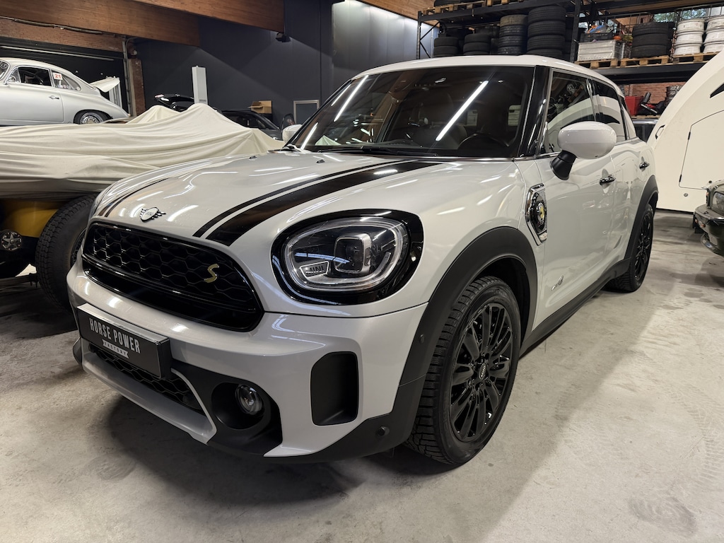 MINI Countryman 1.5 Cooper S E ALL4 *Pano | Leder | Stuur- & stoelverwarming | Clima | Cruise | LED | Navi | Carplay | Sfeerverl. | Keyless | Sensoren*