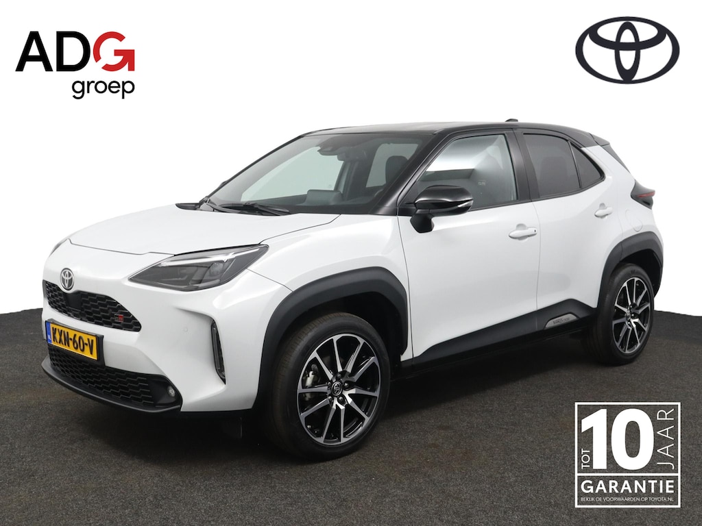 Toyota Yaris Cross 1.5 Hybrid GR Sport | 18" GR Sport Lichtmetalen Velgen | GR Sport onderstel | Half Lederen Sportstoelen | 10 Jaar Garantie! |