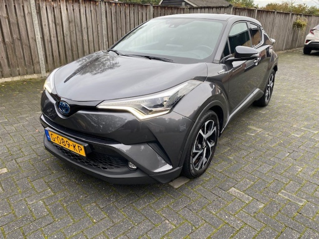 Toyota C-HR / C-HR+ 1.8 Hyb. Style Ult. PARKASSIST APPLECAR JBL NAVI STOEL/STUURVERWARMING NL-AUTO