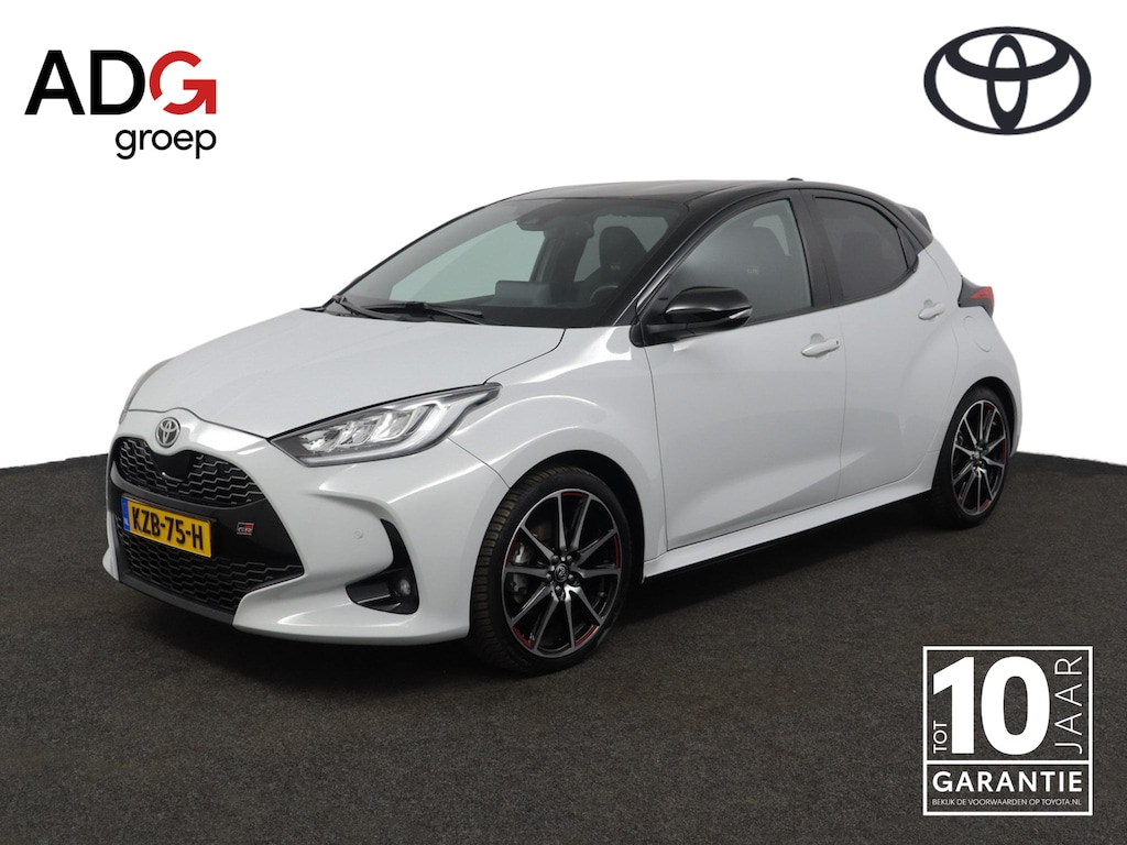 Toyota Yaris 1.5 Hybrid GR Sport | Stoel- en Stuurwielverwarming | Leder/Alcantara sportstoelen | GR Sportonderstel | 10 Jaar Garantie! |