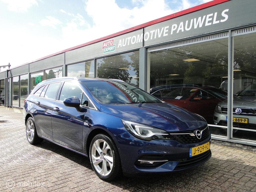 Opel Astra Sports Tourer 1.2, benzine, schakel, 131.232 km