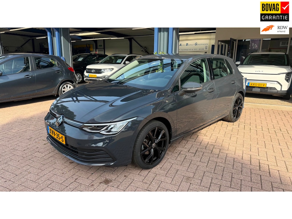 Volkswagen Golf 1.5 eTSI Life Business