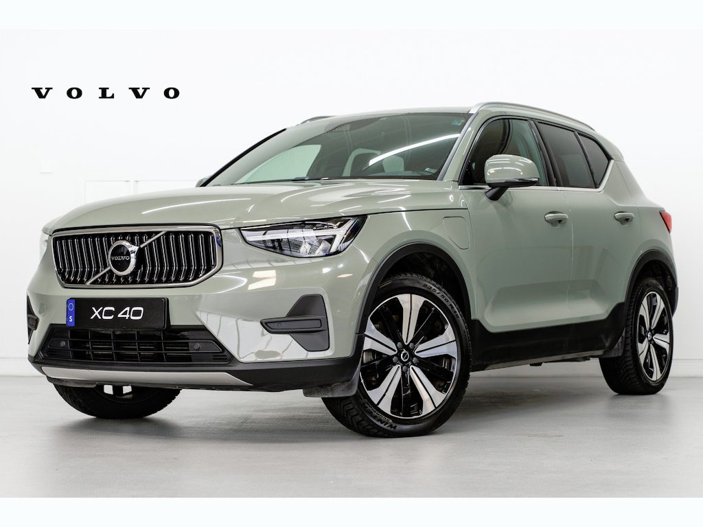 Volvo XC40 T4 211PK Core Bright | Keyless | Elektr. a.klep | 19" | Park Assist Pack