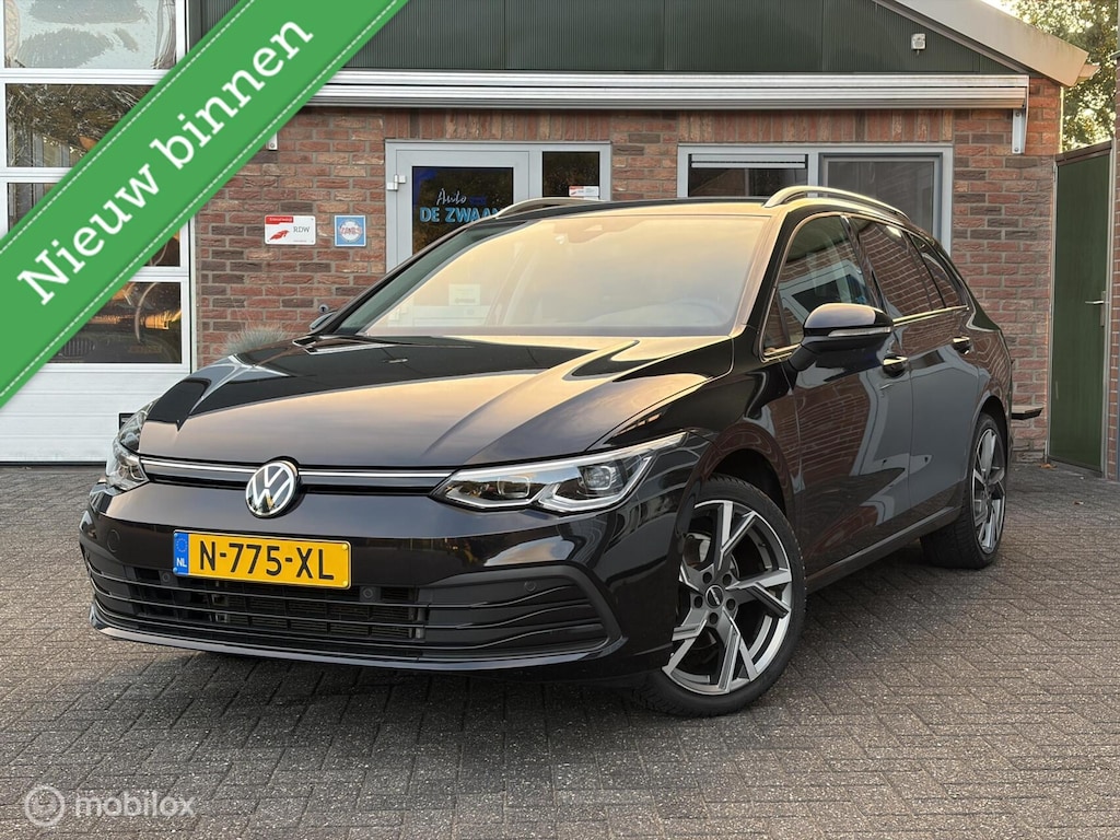 Volkswagen Golf Variant 1.0 eTSI Life Business|Camera|Sportstoel|Sfeerverlichting|18 inch.