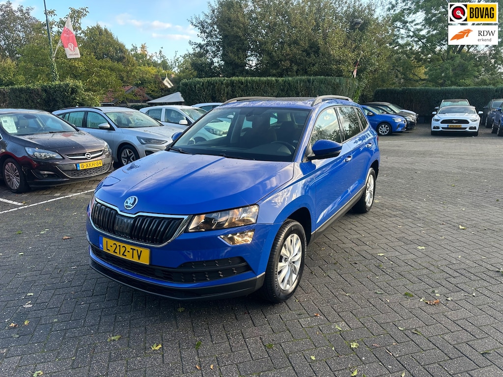Skoda Karoq 1.0 TSI Business Edition , panoramadak , navigatie , pdc