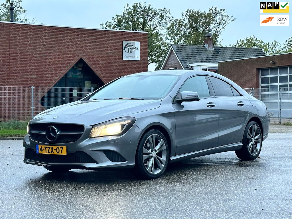 Mercedes-Benz CLA 200 Ambition Automaat*Navigatie*Cruise*NAP*Xenon*Airco*Half leder*LM velgen*Dealer onderhouden*