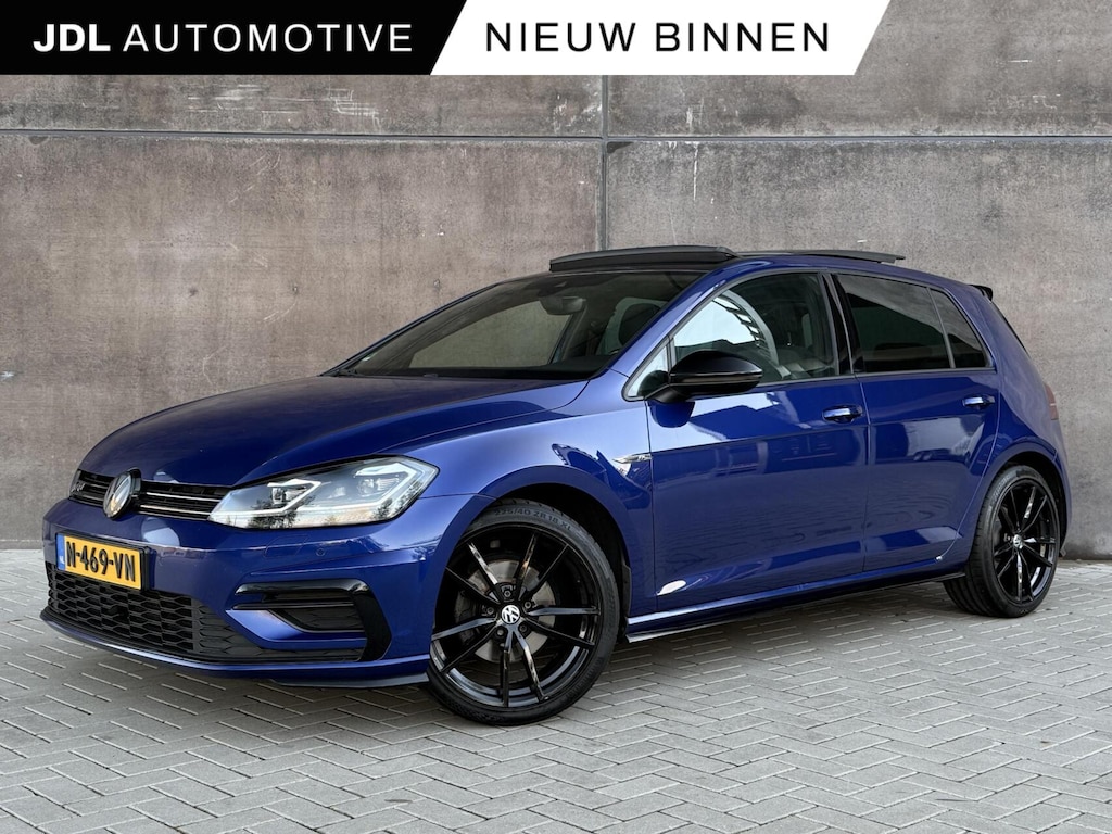 Volkswagen Golf 1.5 TSI Highline Business R-Line | Panorama dak | Digitaal dashboard | Adaptieve cruise | Camera | Full LED |