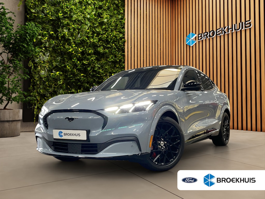 Ford Mustang Mach-E Extended Premium RWD 88 kWh | UNIEK! | Hoogglans zwarte delen | Pano | B&O | Blue Cruise mogelijk | 20'' GT velgen