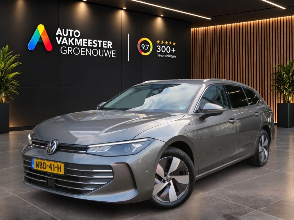 Volkswagen Passat 1.5 eHybrid 204pk Elegance / Trekhaak / Headup / Memory / Stoel&amp;stuur verw. / FABRIEKS garantie