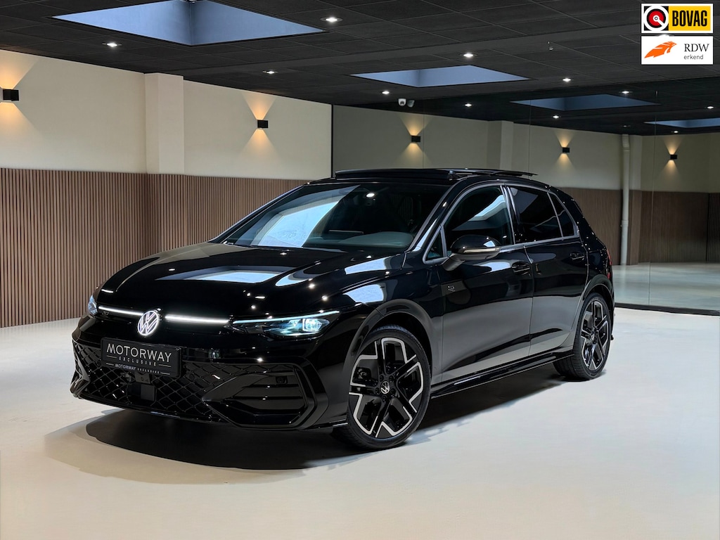 Volkswagen Golf 1.5 eTSI R-Line Edition|Pano|Matrix|Keyless|360|Sfeerverlichting|