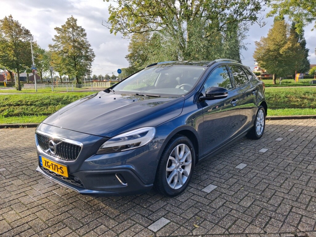 Volvo V40 Cross Country 1.5 T3 Polar+ Luxury