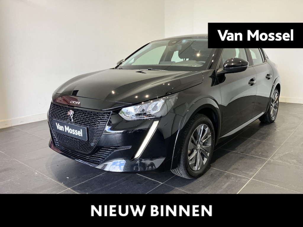 Peugeot e-208 EV Allure Pack 50 kWh l Trekhaak l Apple carplay & Android auto l Stoelverwarming l