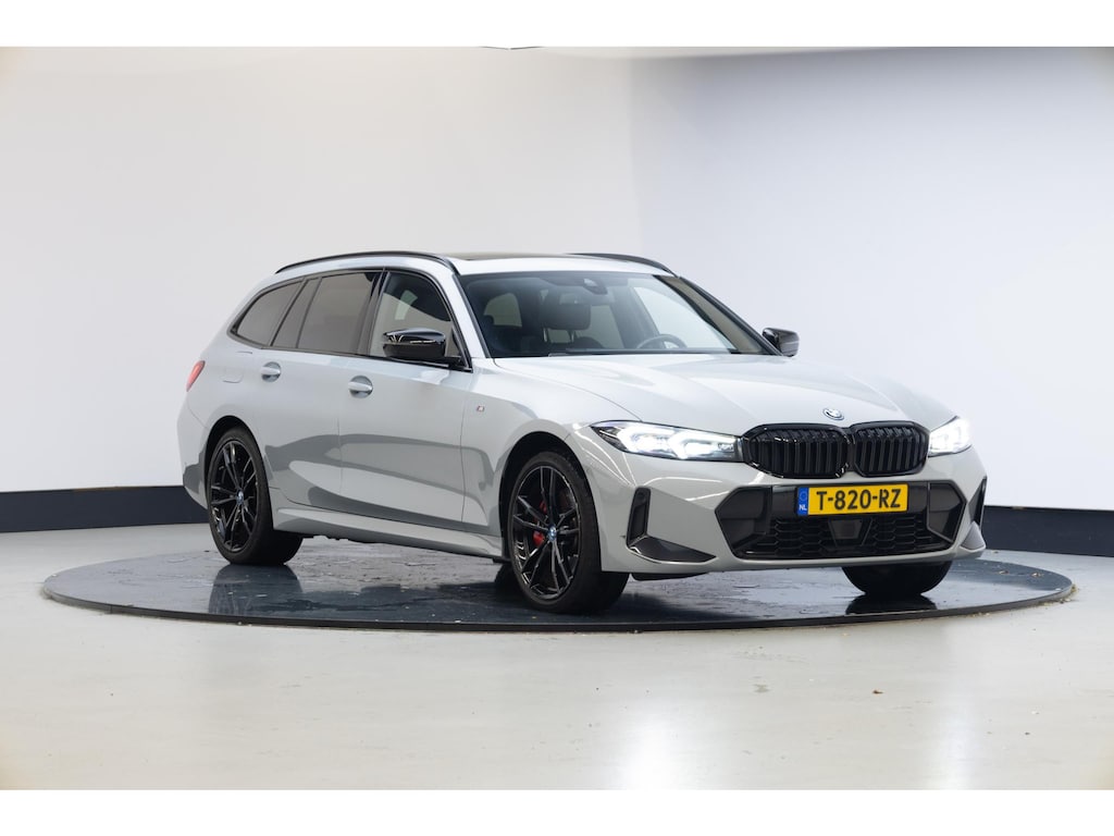 BMW 3-Serie Touring 330e xDrive | M Sportpakket Pro | Comfort Pack | Innovation Pack | Panoramadak |