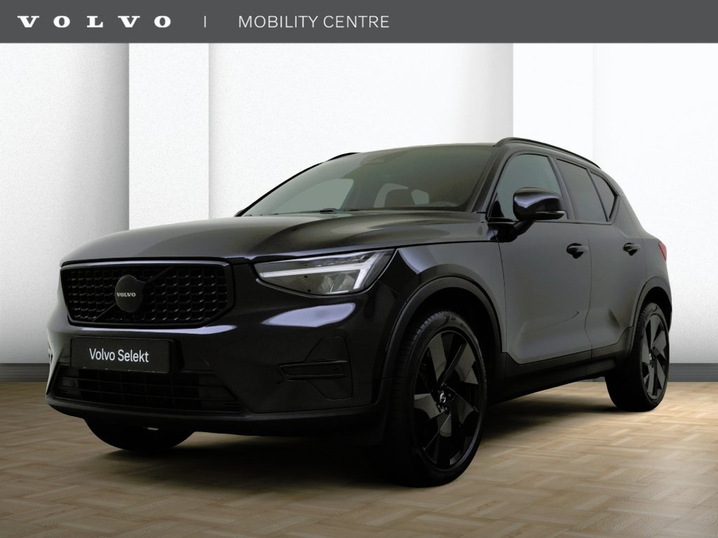 Volvo XC40 B3 Plus Black Edition | Keyless | 20" Velgen | Achteruitrijcamera |
