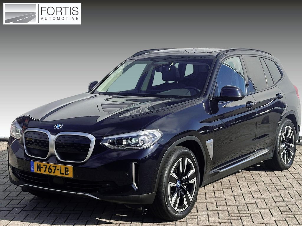 BMW iX3 Executive 80 kWh NL-AUTO | PANODAK | TREKHAAK| SOH 97,3%