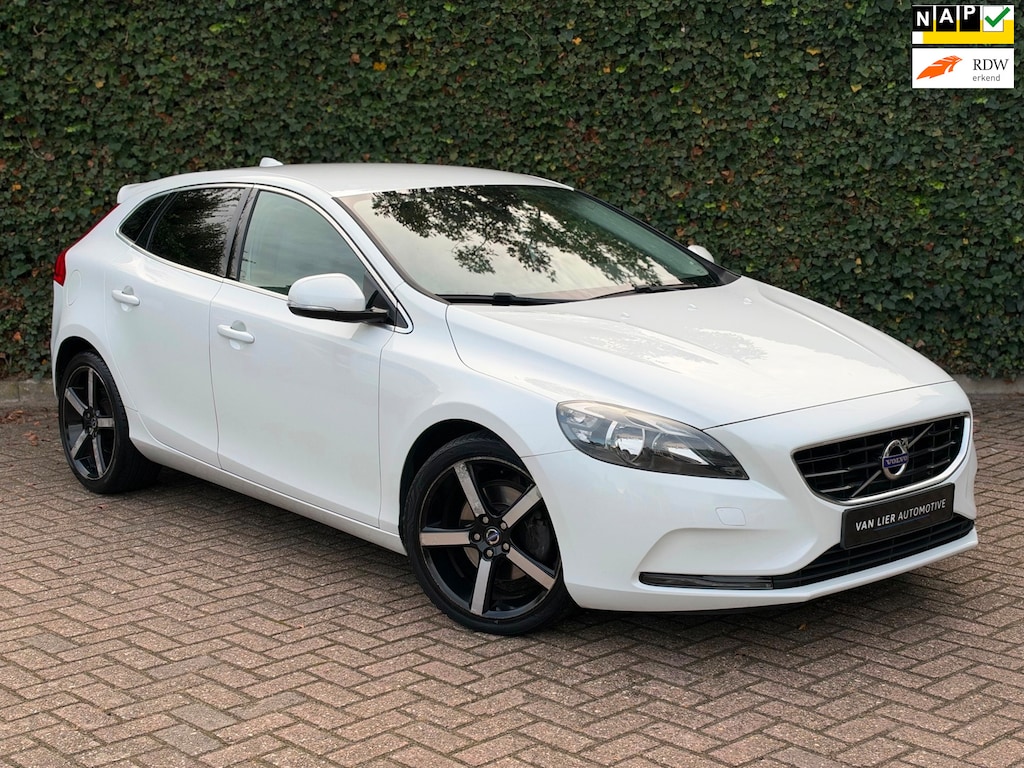 Volvo V40 1.6 T3 Summum | Leder | Cruise | Navi | Pdc
