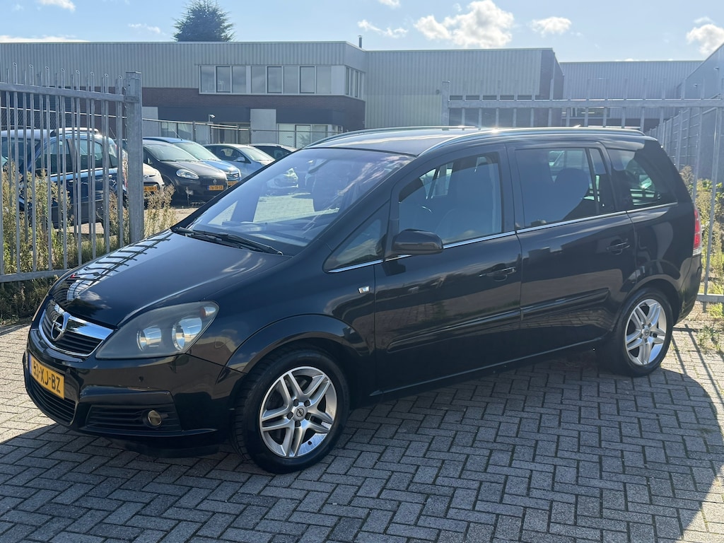 Opel Zafira 2.2 Executive VOL AUTOMAAT 7 PERSOONS! NAP l NAVI l CRUISE l AIRCO l TREKHAAK l PDC V+A l LMV l LEER l MTF-STUUR!