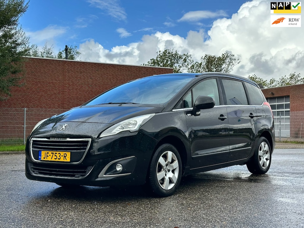 Peugeot 5008 1.2 PureTech Style 7p. Achteruit camera*Navigatie*Pano*Dealer onderhouden*Cruise*NAP*Clima*LM velgen*Parkeersensoren*