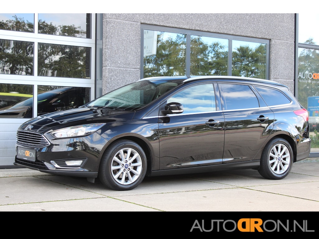 Ford Focus Wagon 1.5 Titanium Edition Trekhaak BlindSpot Stuurverwarming