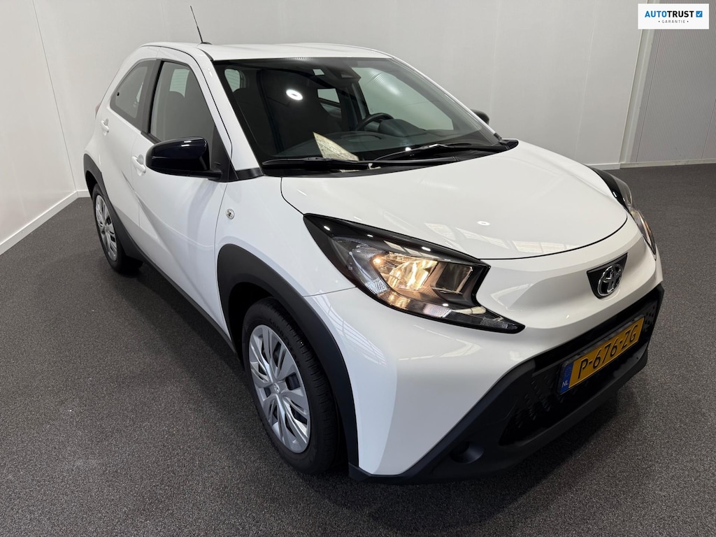 Toyota Aygo X 1.0 VVT-i MT Play