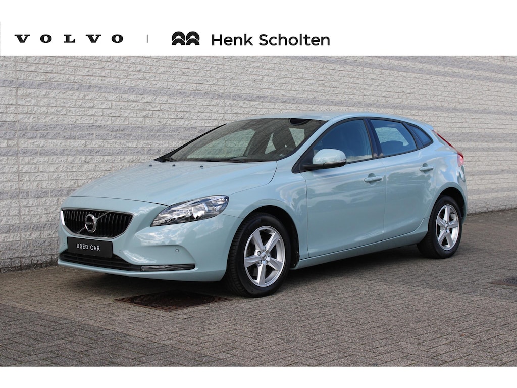Volvo V40 2.0 T2 R-Design | Achteropkomend verkeer waarschuwing | Aluminium interieur afwerking | Bots herkenning en activatie | Centrale deurvergrendeling met afstandsbediening | Start/stop systeem | Cruise control | Navigatiesysteem full map + hard disk