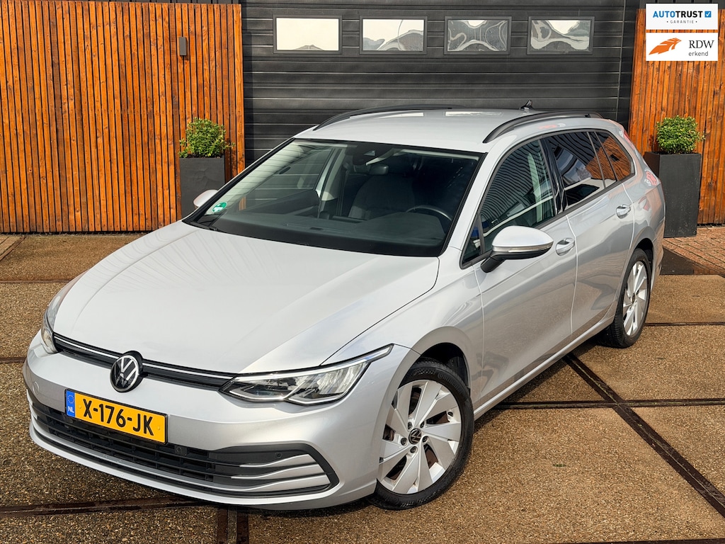Volkswagen Golf Variant 1.0 eTSI Life Dealer onderhouden Adaptive cruise Clima Stoelverwarming Carplay