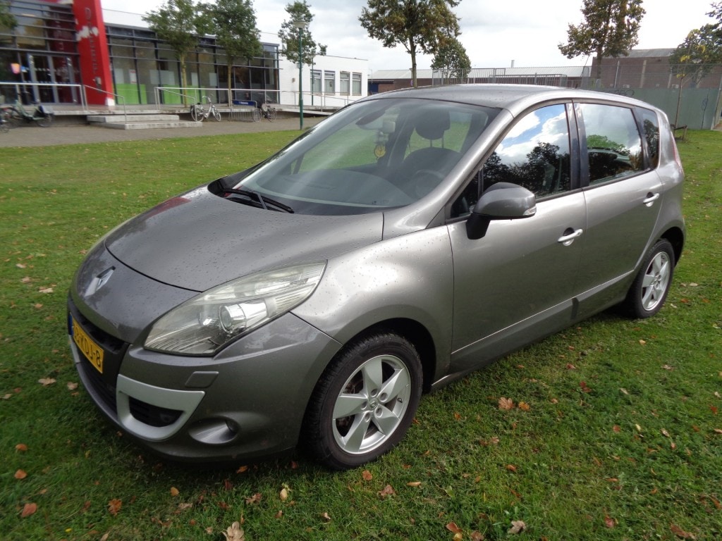 Renault Scenic met nieuwe a p k