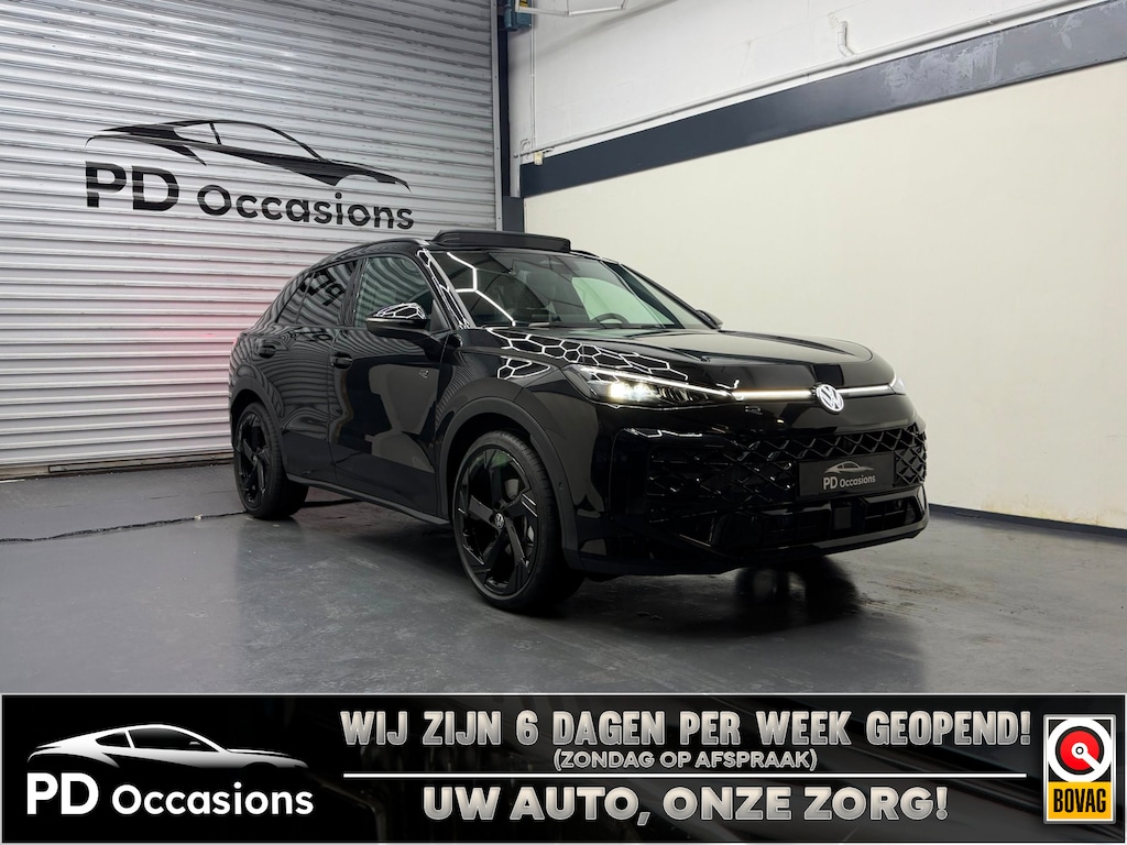 Volkswagen T-Roc 1.5 TSI R-Line Edition - Pano - 20'' Velgen - Camera - Dodehoek