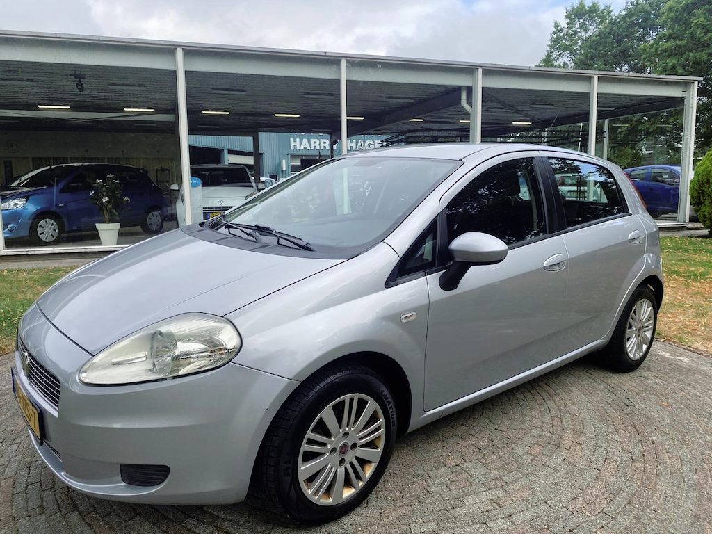 Fiat Punto GRANDE 1.4 EDIZONE LUSSO